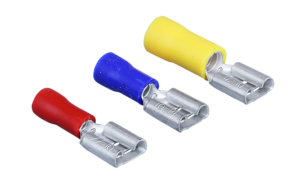 Terminales hembra de crimpado de empalme rápido aislado en nylon, tipo faston.