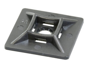 Pieza base adhesiva para bridas y sujetar cables. 19 x19 mm. Nylon 6/6 negro. Ancho brida máximo 3,6 mm. Tornillo 6 mm.